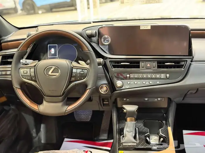 لكزس ES350 DD موديل 2025 الفخامة والأداء المتميز 8