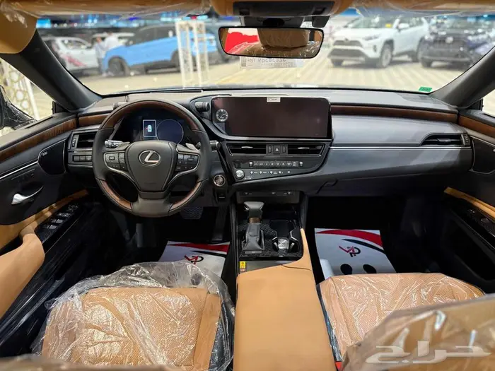 لكزس ES350 DD موديل 2025 الفخامة والأداء المتميز 14