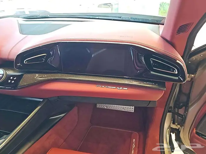 2025 Ferrari Purosangue 11