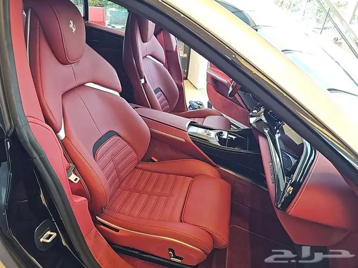 2025 Ferrari Purosangue 9