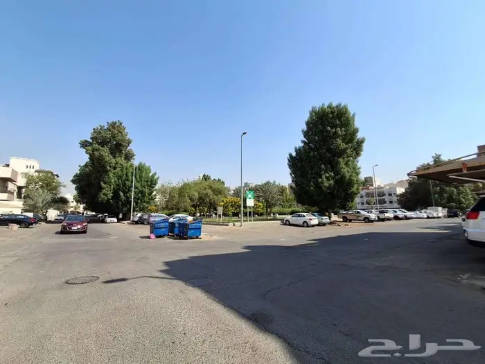 أرض مرفق تجارية خدمية في حي البوادي 1