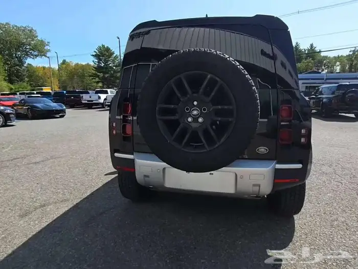 2023 Land Rover Defender 90 S 4