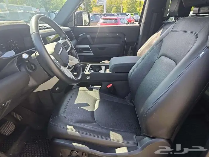 2023 Land Rover Defender 90 S 5