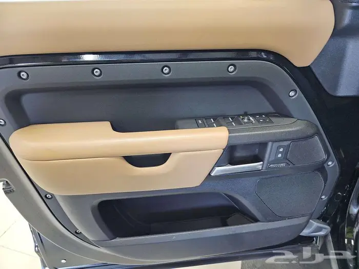 2025 Land Rover Defender 110 X 13