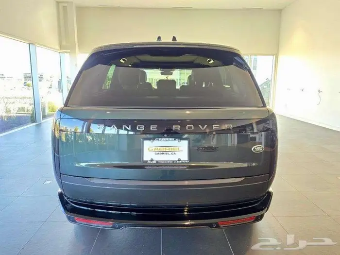 رانج روفر فوج موديل- SE P400 - 2023 ب 380 الف ريال 2