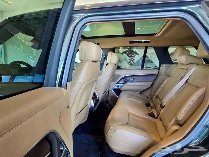 رانج روفر فوج موديل- SE P400 - 2023 ب 380 الف ريال 9