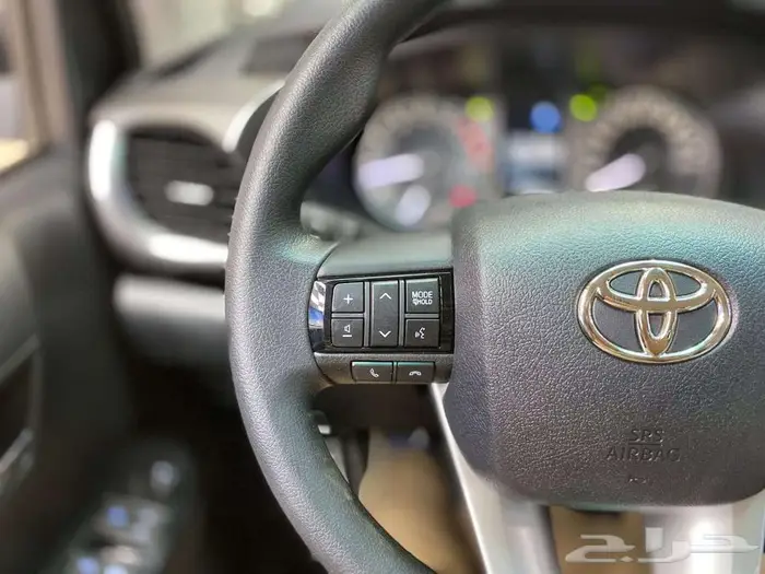 هايلوكس غمارتين S-GLX 4 4 اوتوماتيك بنزين 2025 23