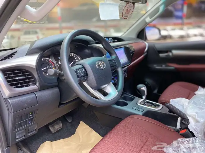 هايلوكس غمارتين S-GLX 4 4 اوتوماتيك بنزين 2025 28