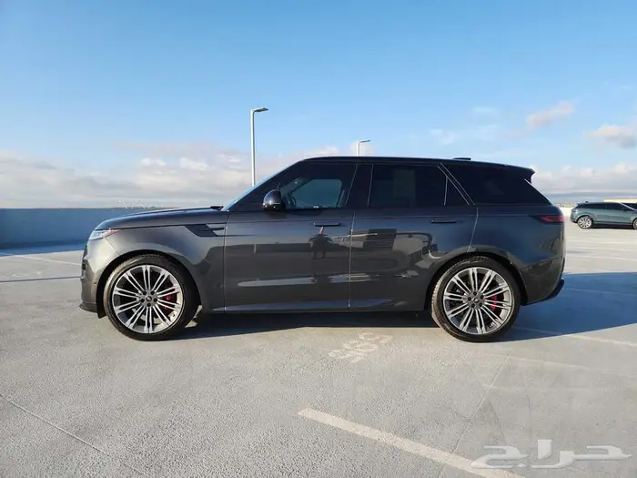 رنج سبورت دايناميك فل كامل 2024 لقطة 3