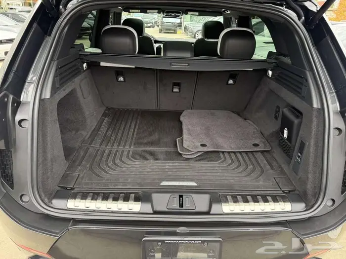 رنج روفر اسبورت موديل 2025 - HSE ب 370 الف ريال 11