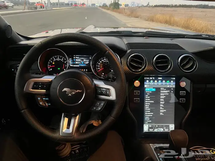 فورد موستنج 2015 -V6 8