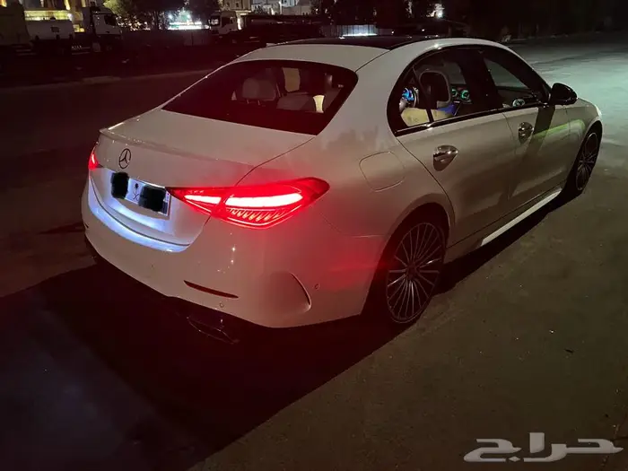 مرسيديس C 300 موديل 2023 4