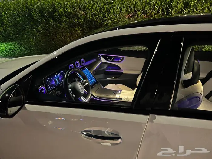 مرسيديس C 300 موديل 2023 13