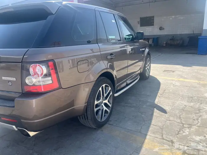 للبدل رنج روفر سبورت نظيف جدا ومصيون  2010 1