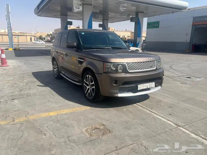للبدل رنج روفر سبورت نظيف جدا ومصيون  2010 3