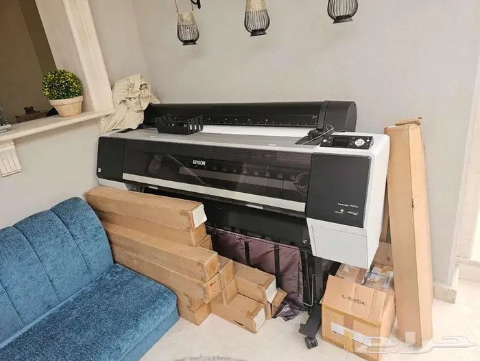 طابعة ابسون P9000 surecolor شبه جديدة 1