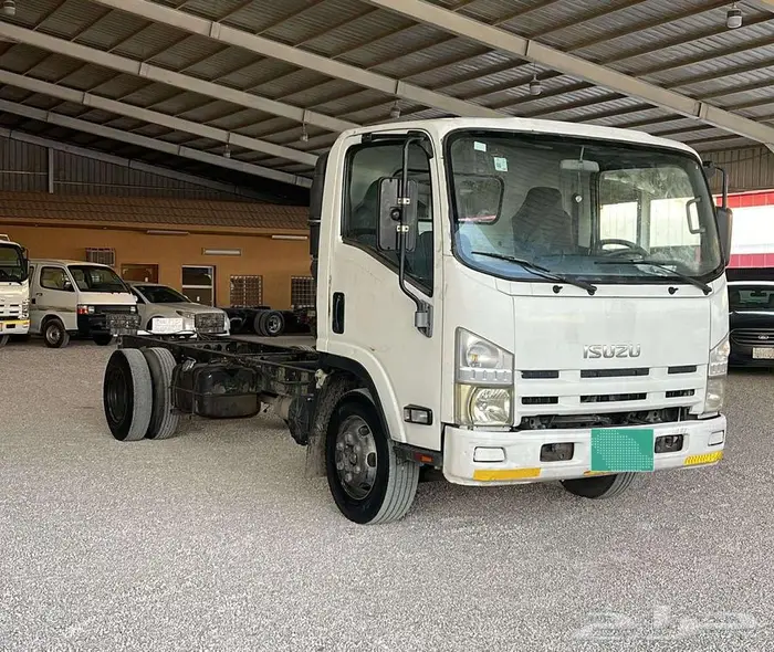 ايسوزو دينا شاص 5 متر قير عادي 2012 2