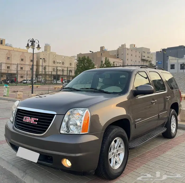 يوكن 2014 نظيف جدا  بدون دبل 2