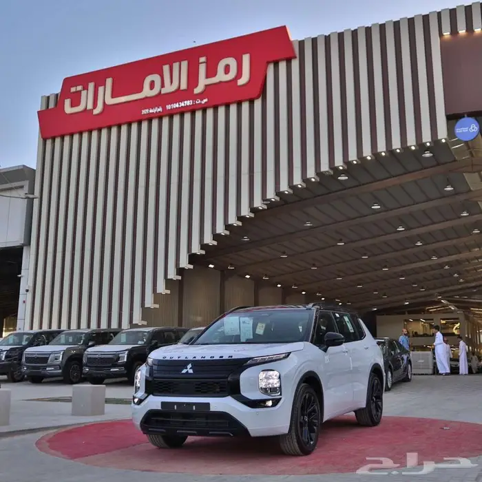 ميتسوبيشي اوتلاندر دبل نص فل و بلاك سام و ستاتدر 2025 سعودي 13