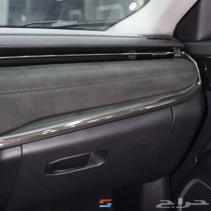 جيب كوماندر لمتد بلس موديل 2026 14