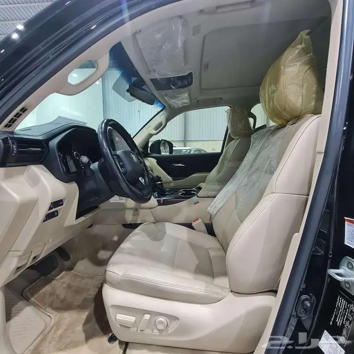 تويوتا لاندكروزر GXR - L4 بنزين 2024 على السوم 9