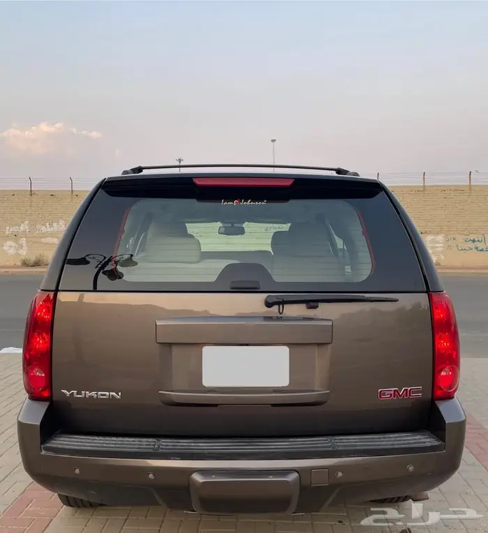 يوكن 2014 نظيف جدا  بدون دبل 3