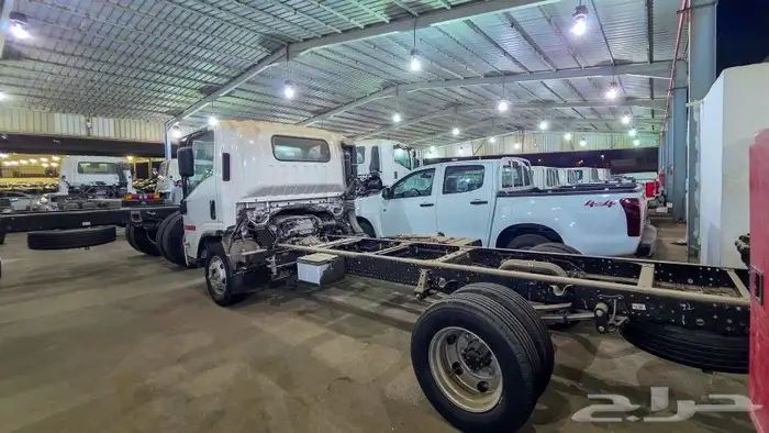 ايسوزو اسندر 6 طن شاصيه 6.10م - 2025 2