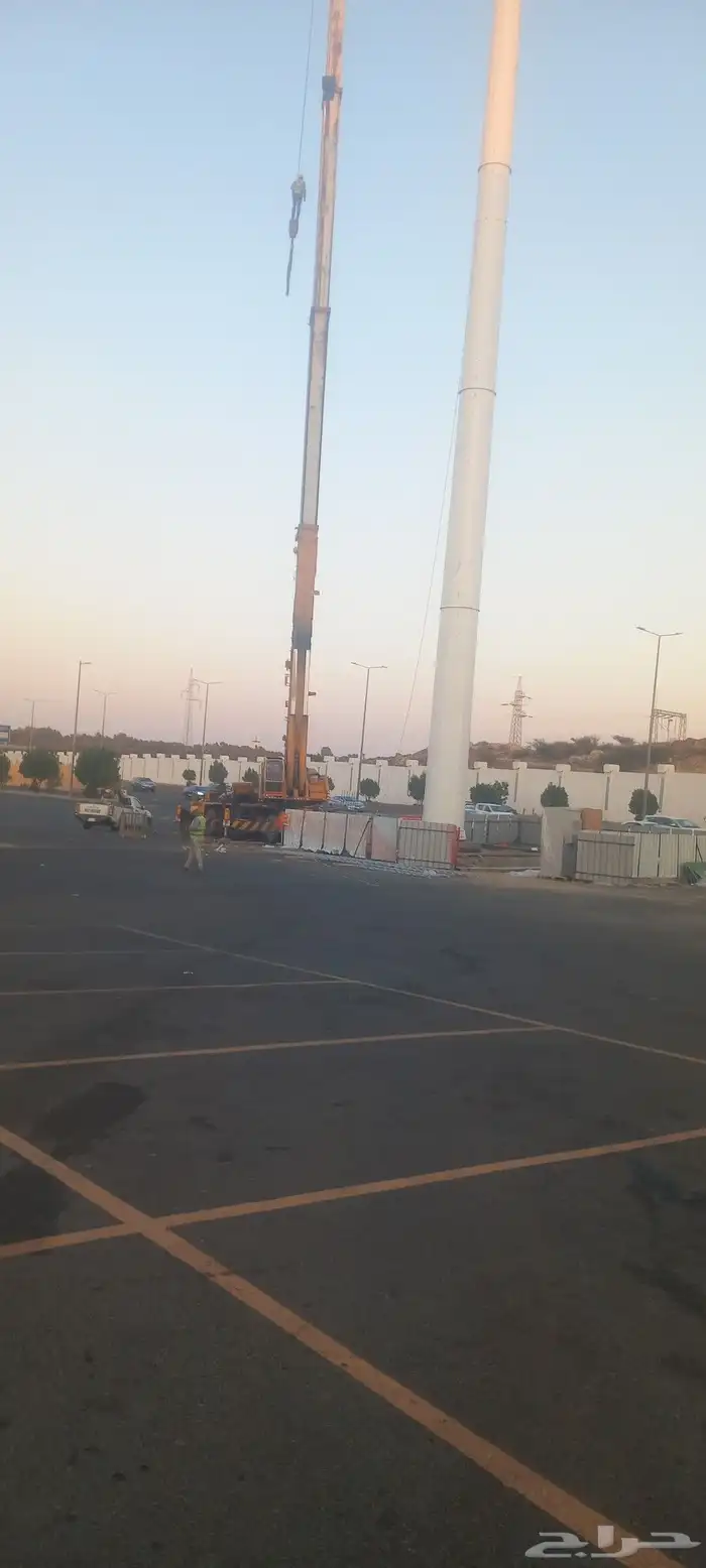 كرين للايجار120طن 50طن وجميع المقسات 8