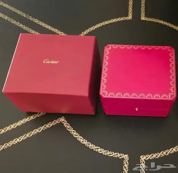 علبه ساعه كارتيه 1
