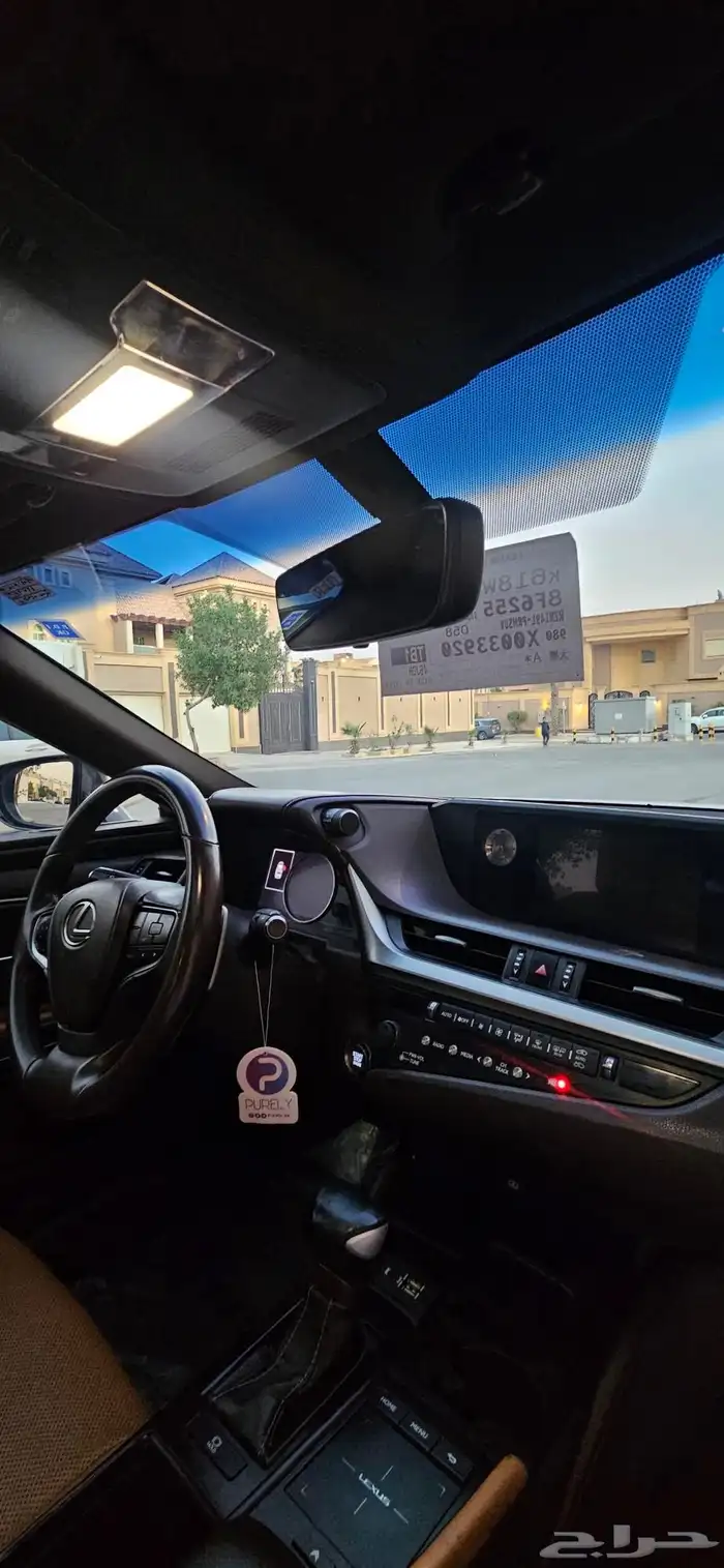 للبيع لكزس ES350 موديل 2019 الممشى قليل لامانع بالبدل 14