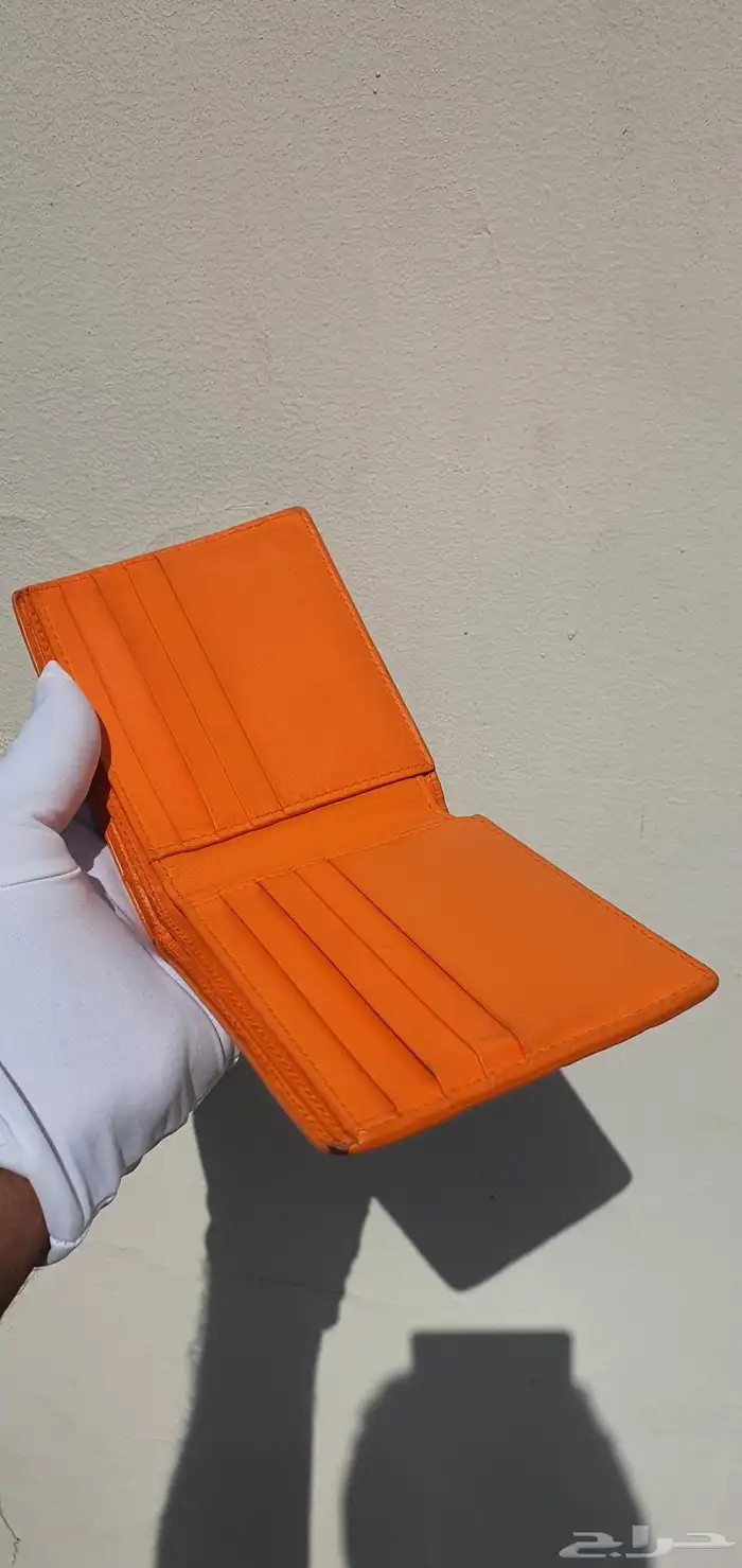 محفظه بوتيغا اصليه مستعمله 1200ريال جده .مركز الشعله 2