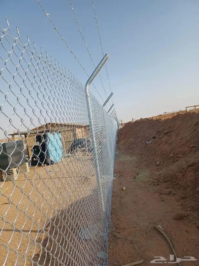 نحن نقوم بتوريد وتركيب جميع انواع الشبوك 4