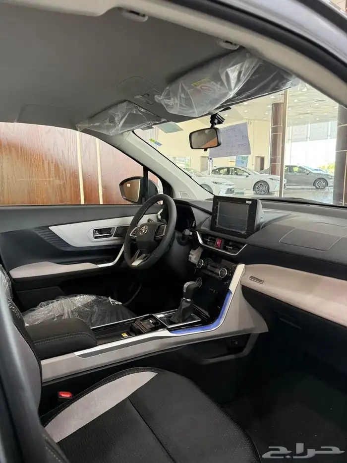 تويوتا اوربان كروز GLX 6