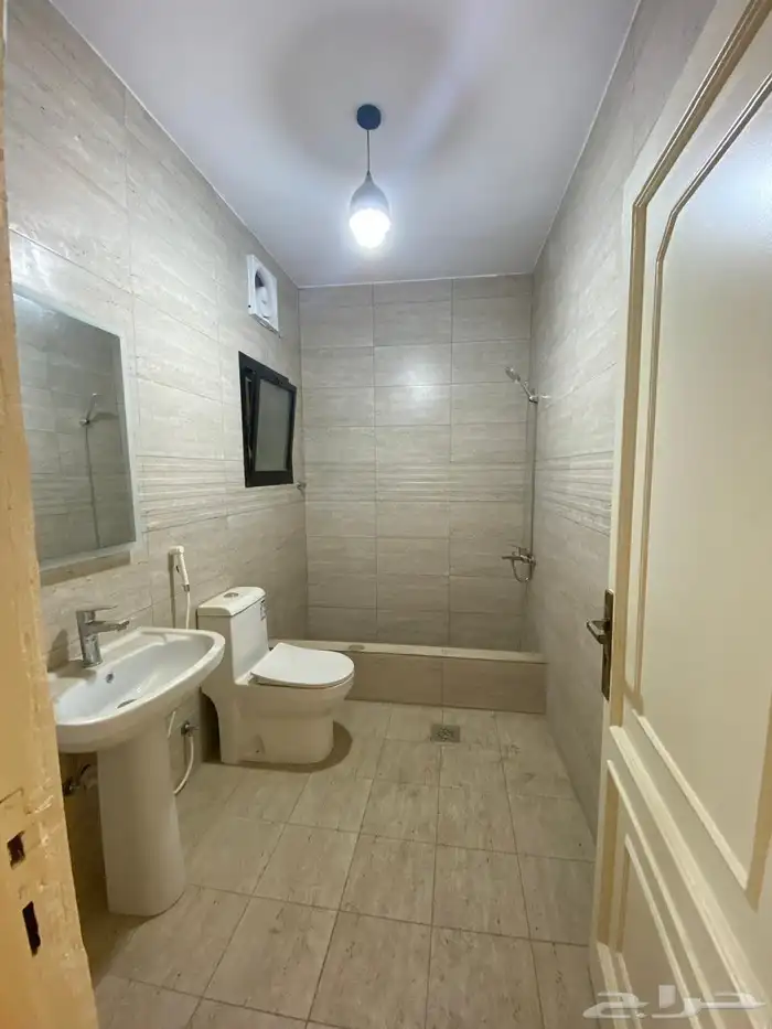 شقة للايجار بحي الصفا مكونة من 2 غرف وصالة ومطبخ 1