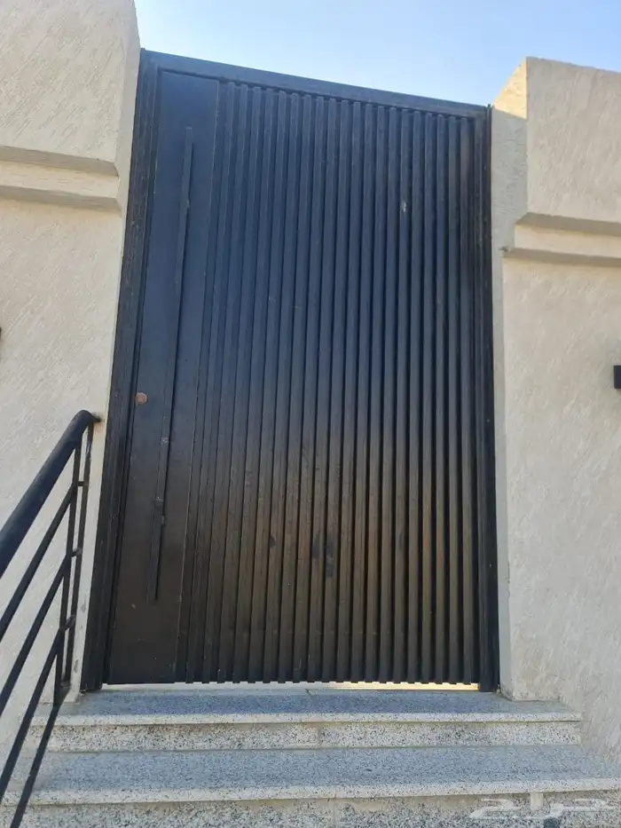 Window screen door with suspended fence all for the hair053 0