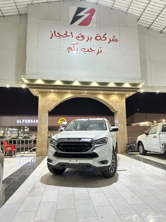 ايسوزو MUX 2024 1