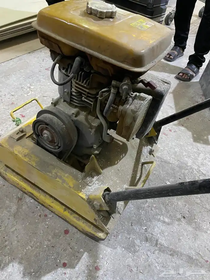 رافعة صغيره مع رجاج سوبارو للبيع 7