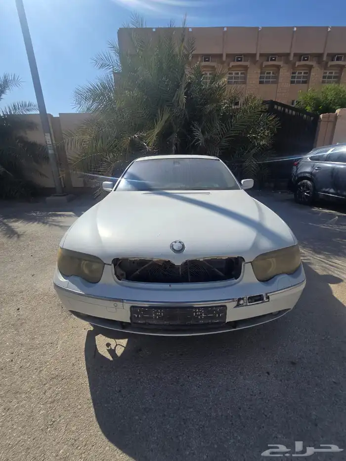 للبيع تشليح Bmw 740 موديل 2004 نضيفه جدا 3