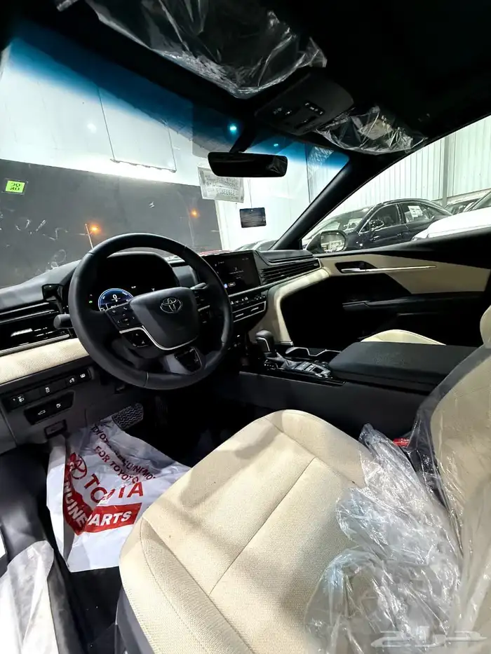 تويوتا كامري فتحه هايبرد Le 2025 8