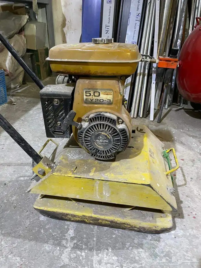 رافعة صغيره مع رجاج سوبارو للبيع 5