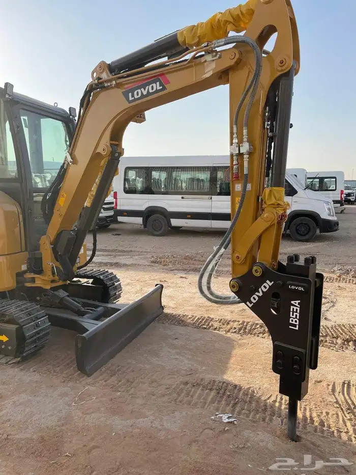 سيزرلفت سيزر لفت كهرباء ديزل للايجار يومي وشهري 1