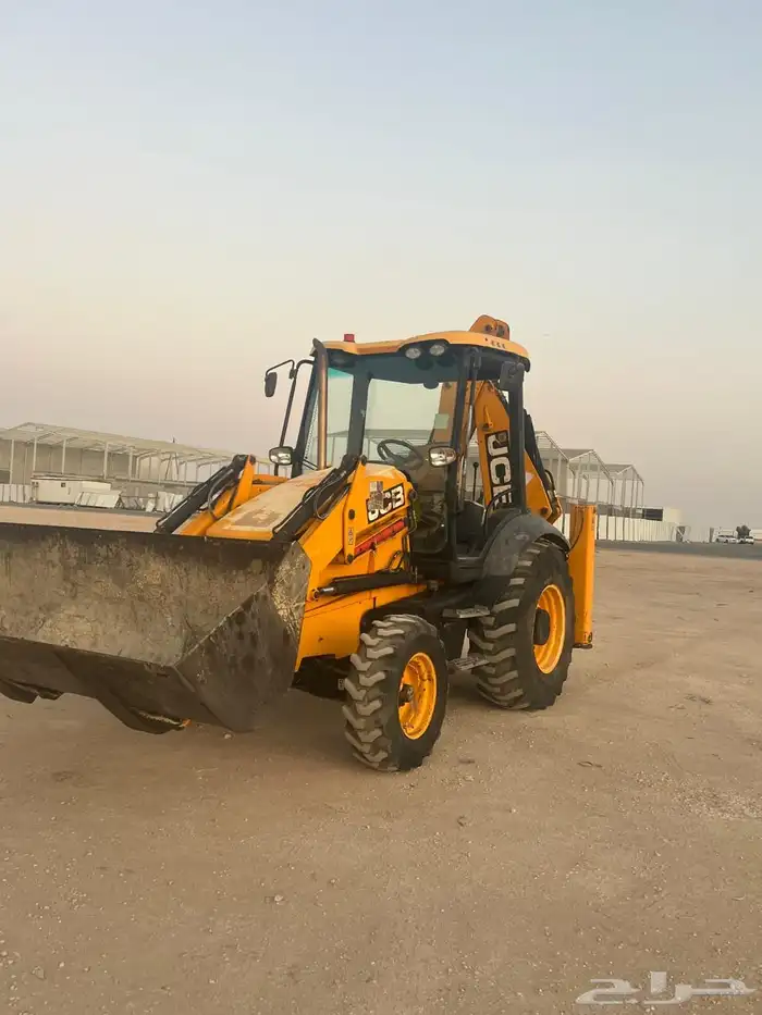 جي سي بي 2013 للبيع لوحه 1