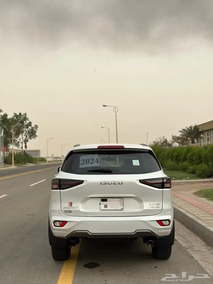 ايسوزو MUX 2024 نص فل 5