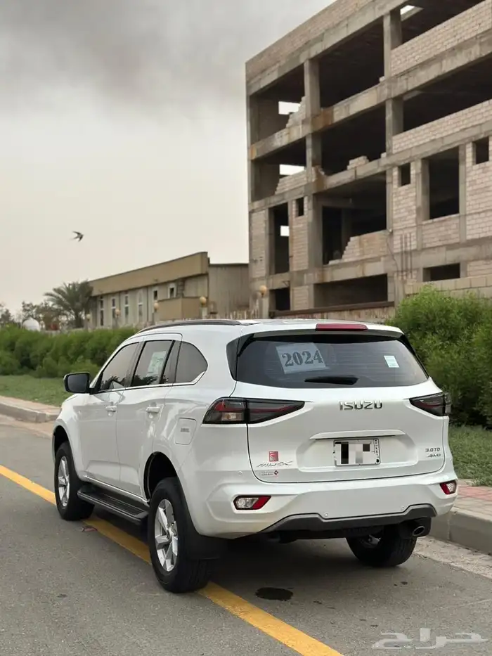 ايسوزو MUX 2024 نص فل 6