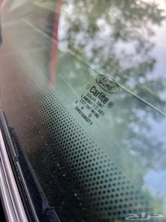 فورد - كراون فكتوريا 13