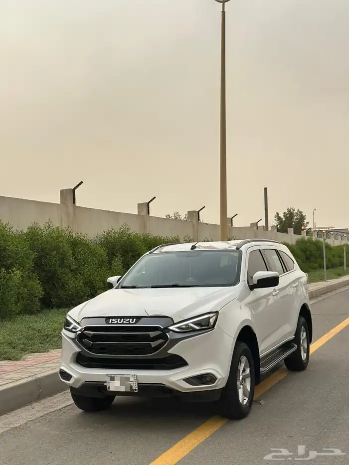 ايسوزو MUX 2024 نص فل 1