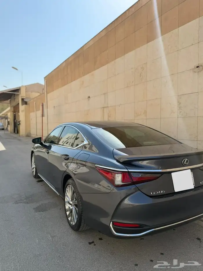 لكزس 2023 موتر اخو الجديد هابيرد ES 300 ((تم البيع )). 2
