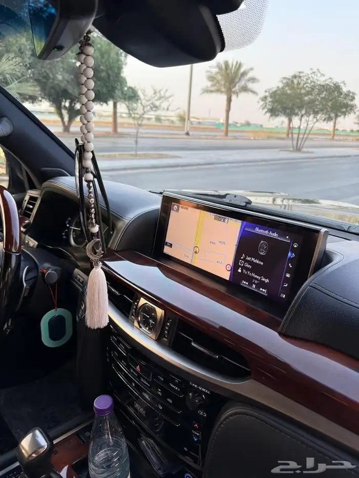 جيب لكزس 2021 بلاك ايديشن 18