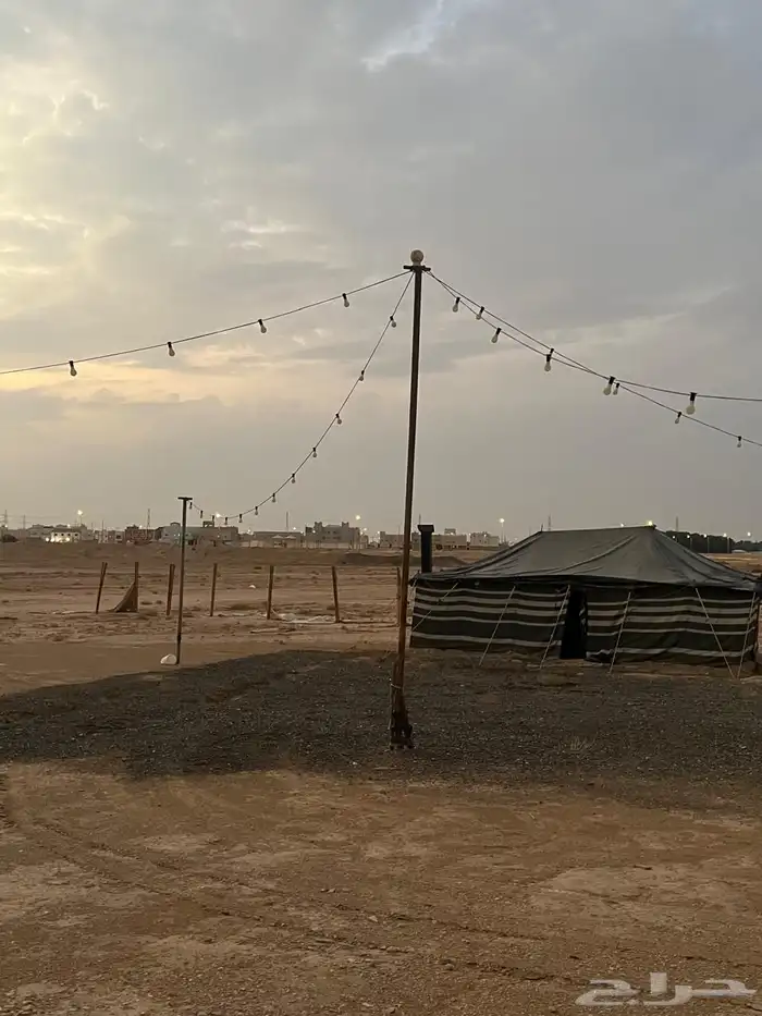 مخيم كامل للبيع باثاثه 1