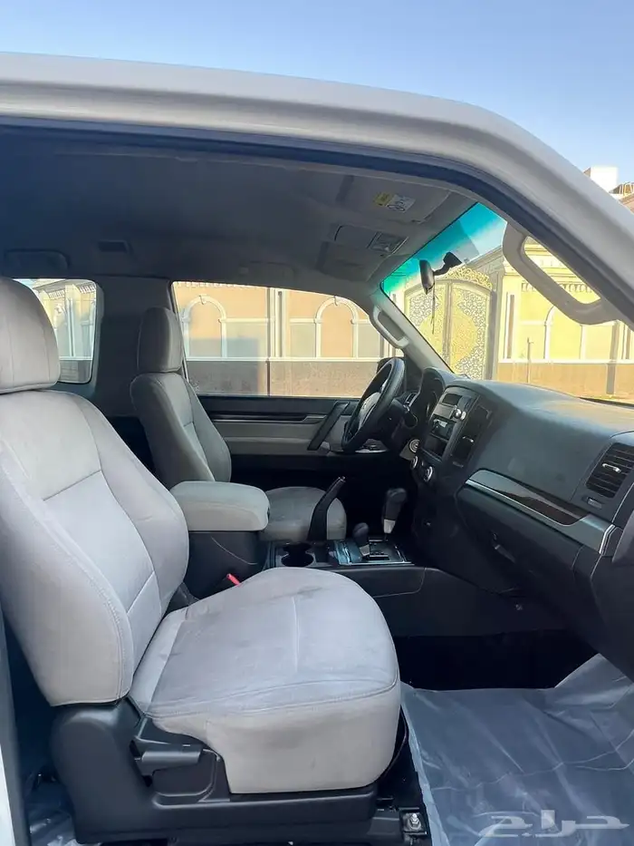 ميتسوبيشي باجيرو ربع 2014 15